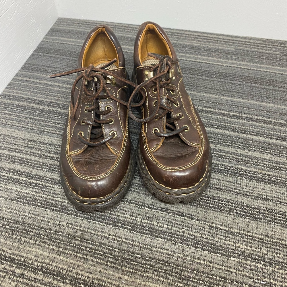 Man’s 9 woman’s 10.5